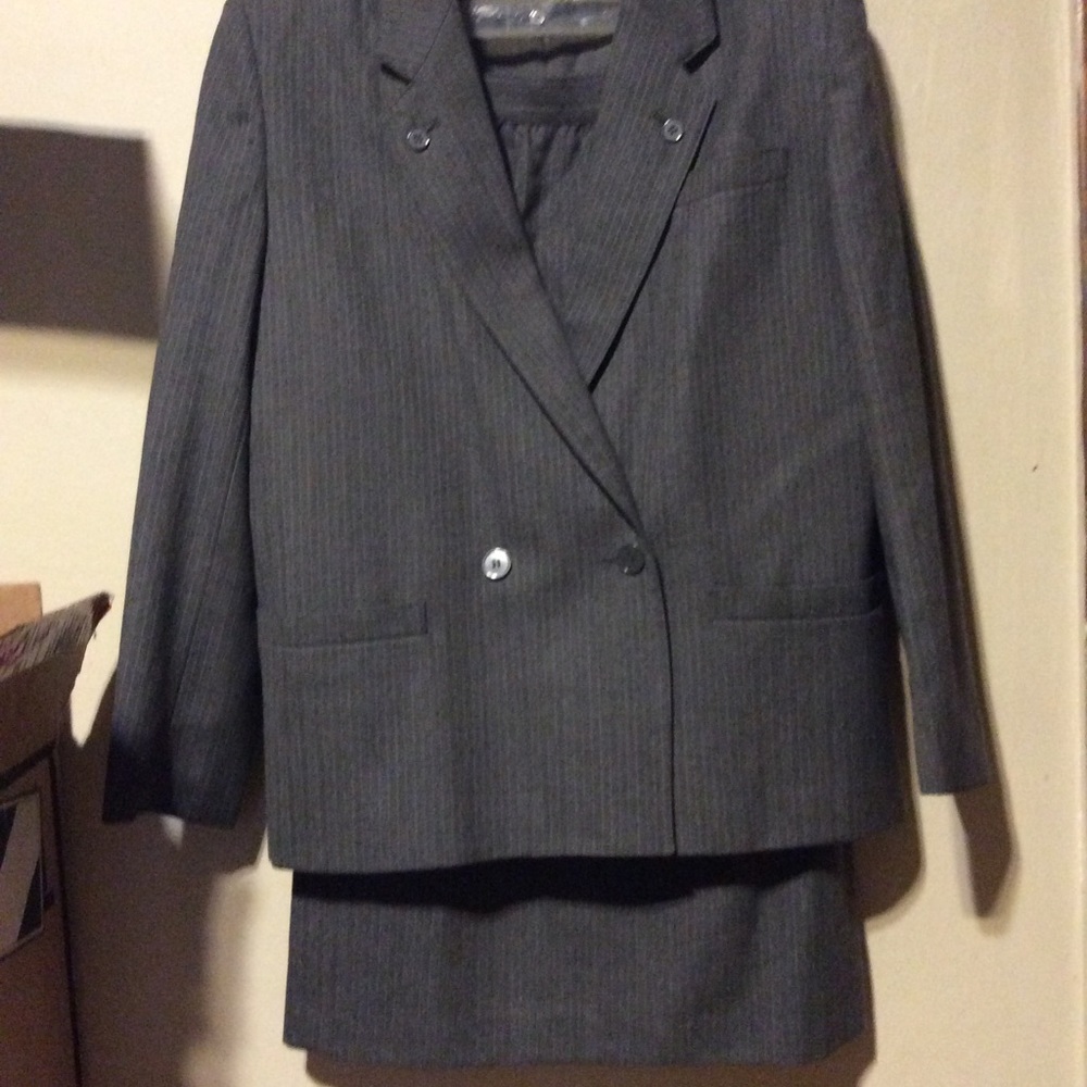 Women’s Vintage Pierre D’Alby Paris Skirt Suit Sz8
